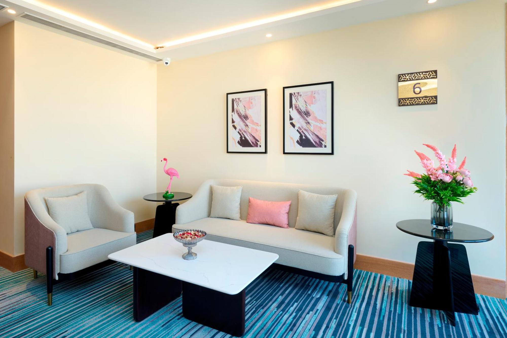 Iris Sarovar Portico Gurgaon Exteriör bild