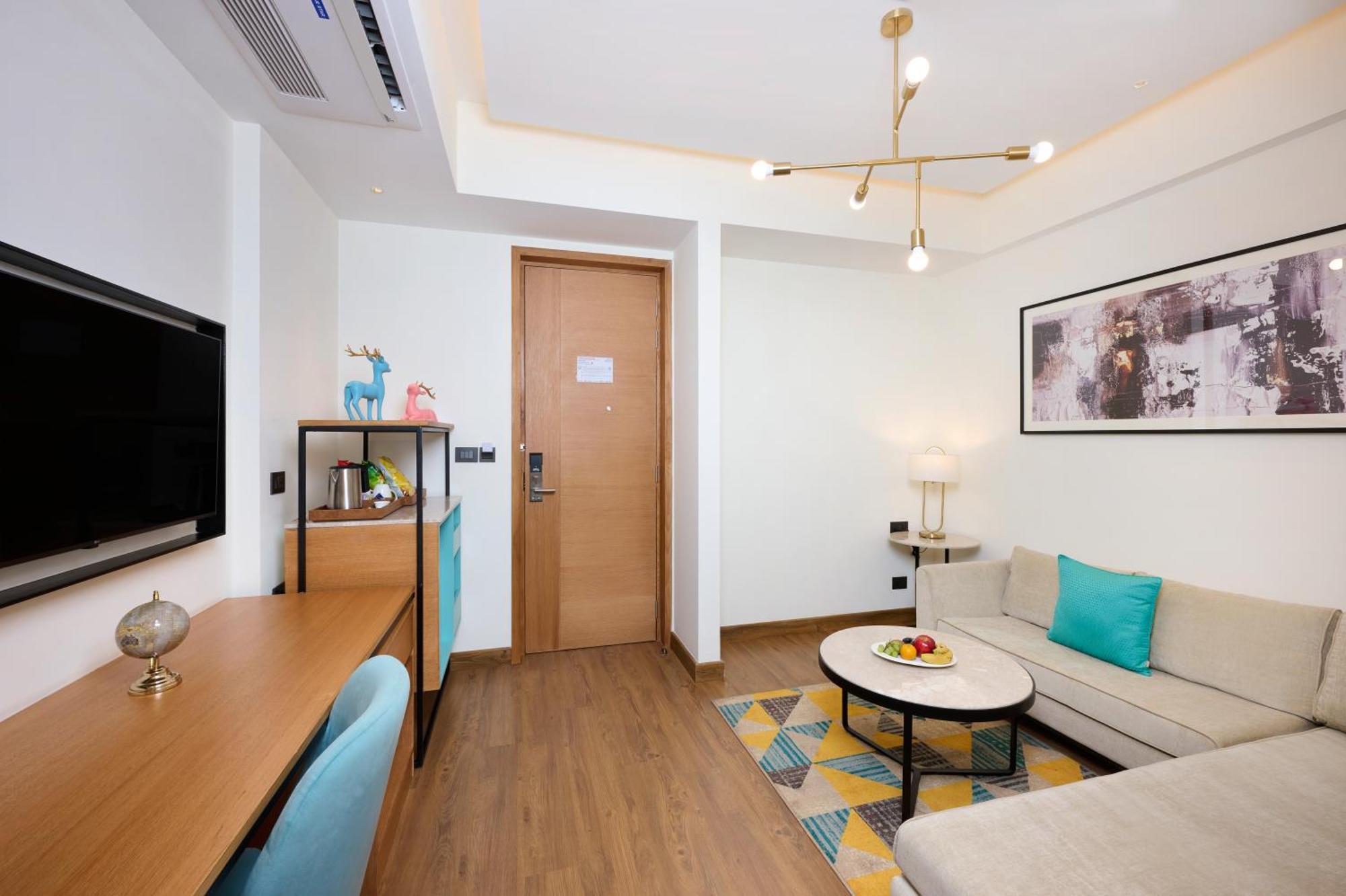 Iris Sarovar Portico Gurgaon Exteriör bild