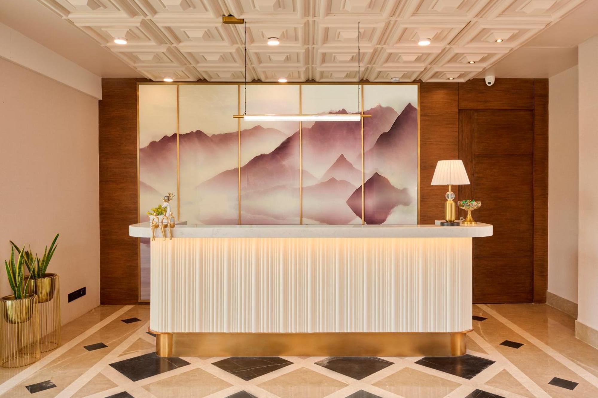Iris Sarovar Portico Gurgaon Exteriör bild