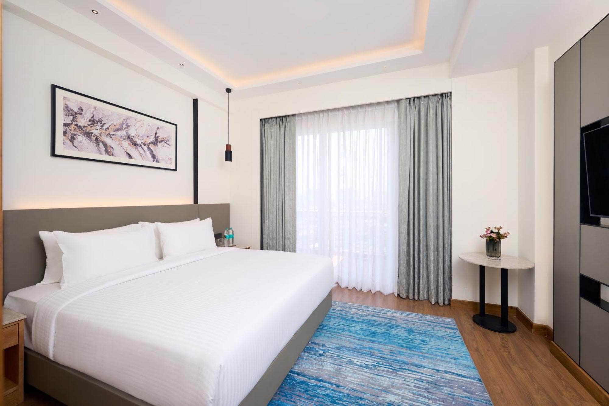 Iris Sarovar Portico Gurgaon Exteriör bild