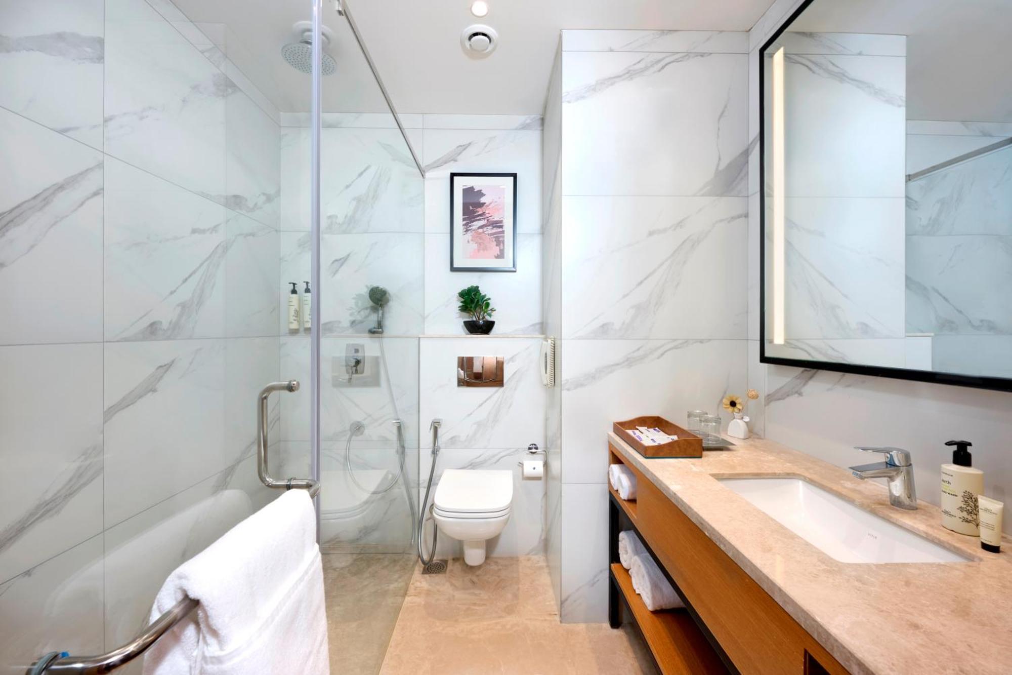 Iris Sarovar Portico Gurgaon Exteriör bild